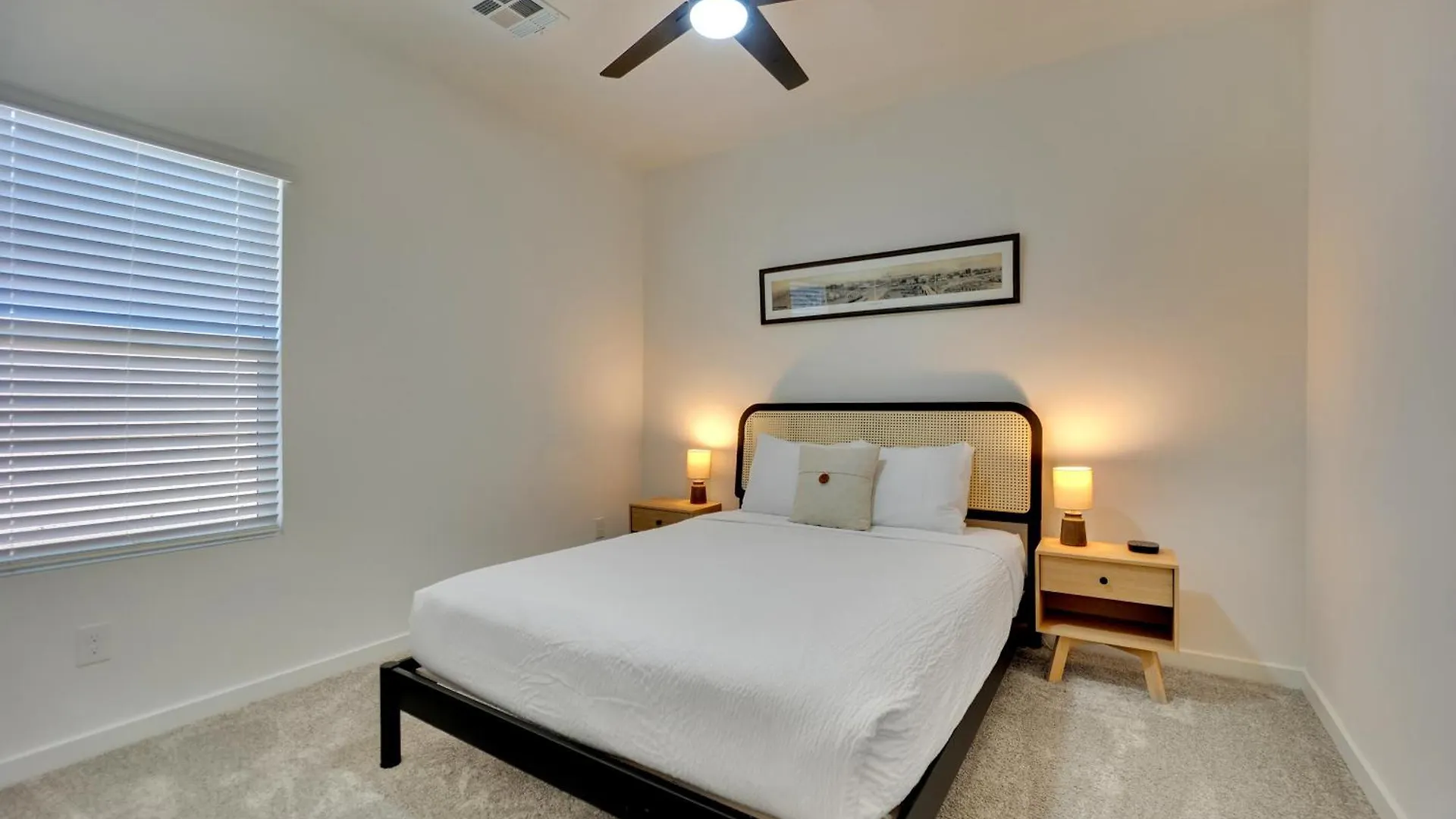 Дом отдыха Casa Niva A Contemporary Oasis In The Heart Of Лас-Вегас США